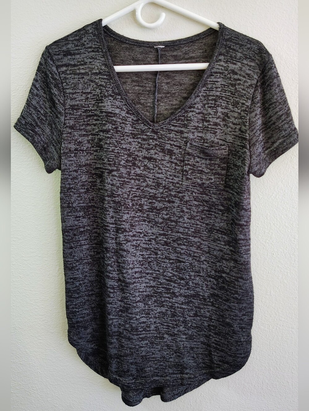 Dark Gray V-Neck Short-Sleeve Knit Top ~ Size Large